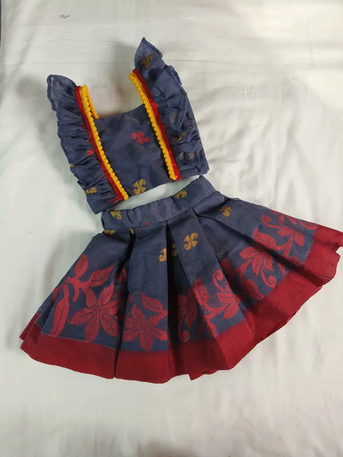 Indigo and red floral skirt set, ruffled trim
